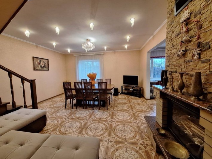 Продам гарний будинок - фото 1