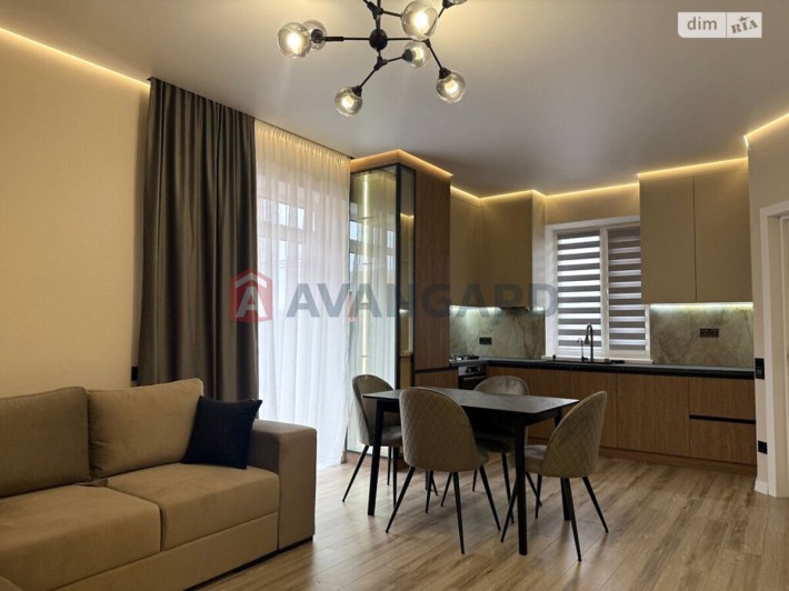 Продам ТаунХаус Ремонт.Мебель.Техніка - фото 1