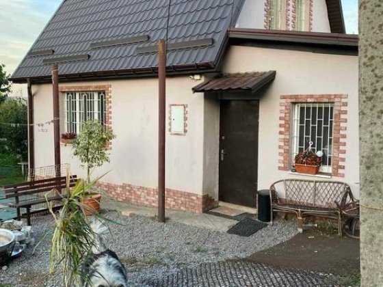 Продам круглогодичный  дом-дачу на жм Победа