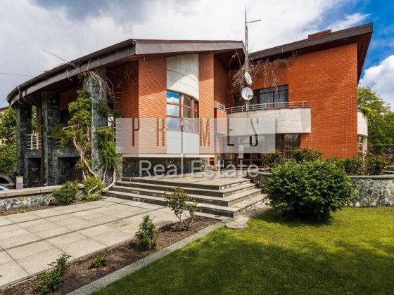 Продаж 6-кімнатного просторного особняку, вул. Білицька, р-н Куренівка Киев