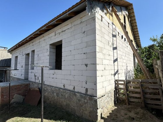 Продається новозбудуваний будинок з флігелем Кропивницький