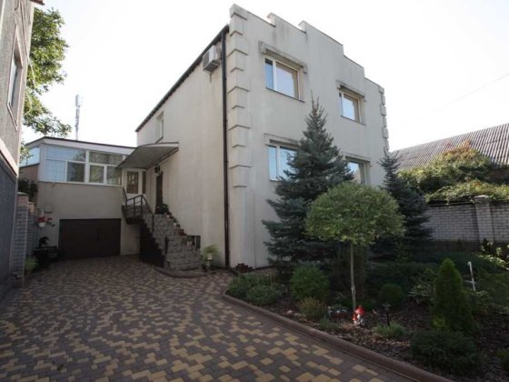 Продам дом в центе города по Немировича--Данченко. Запорожье