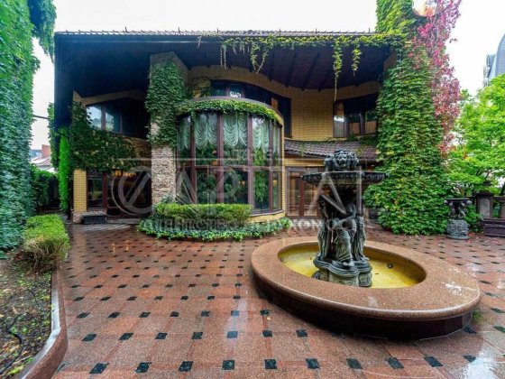 Продаж / Будинок / 400 м2 / Печерський район / вул. Пирятинська Киев