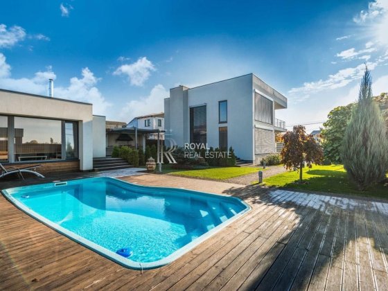 Продаж автономного будинку Київ 7к 300м2 Дарницький Осокорки Киев