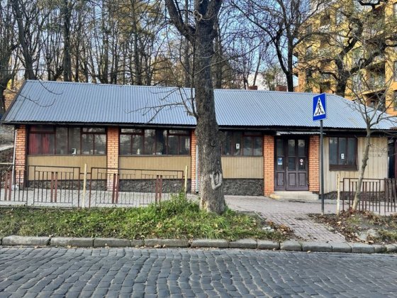 Продаж окремостоячого приміщення Львів