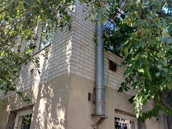 Продам двухэтажный дом на левом берегу близ  Калиновой ,Янтарной