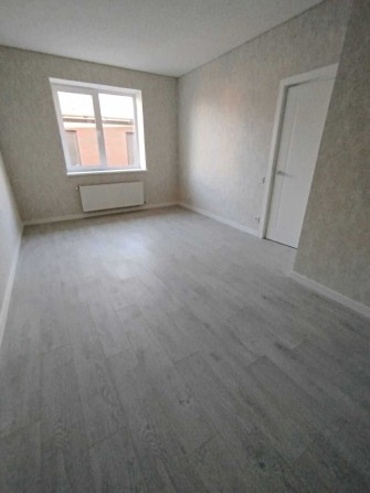 ДИВИМОСЬ! Продається таунхаус з ремонтом, вигідна ціна за 1 кв.м. - фото 1