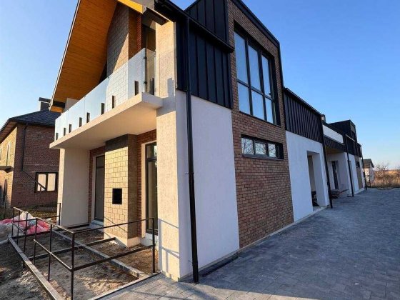 Продаж 2поверхового будинку за ціною квартири по вул.Тракт Глинянський Львов