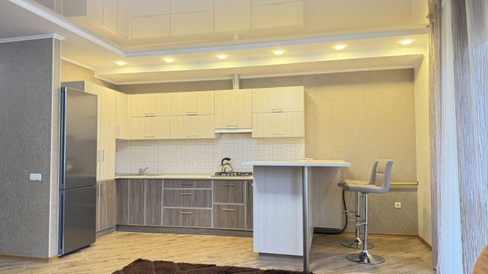 Таунхаус з ремонтом, укомлектоаний, готовий до заселення!Топ докація! - фото 1