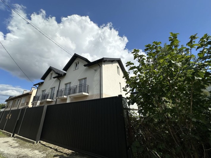 Продаж будинку 215 м2 у Львові - фото 1