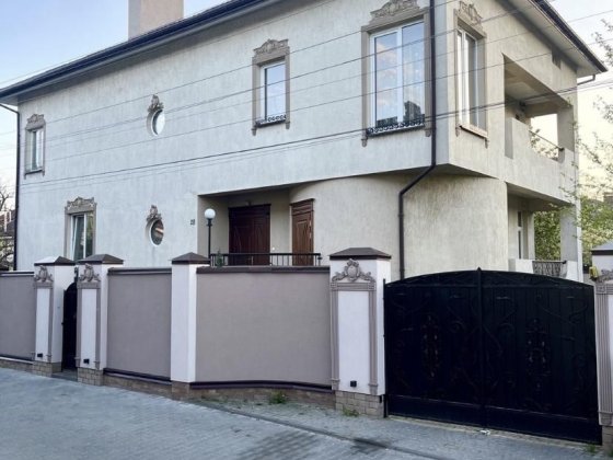 Будинок ,370м.кв.5 к-т, 2,5 сот. вул. Дрогобицька, Залізничний район Львів