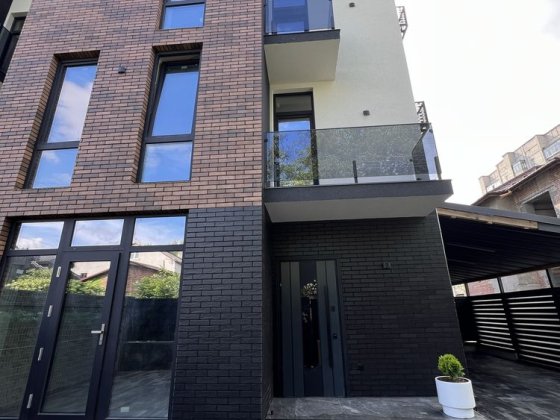 Котеджі «Central Таунхаус»вул.Патона(вул.Кричевського і вул.Євського) Львов