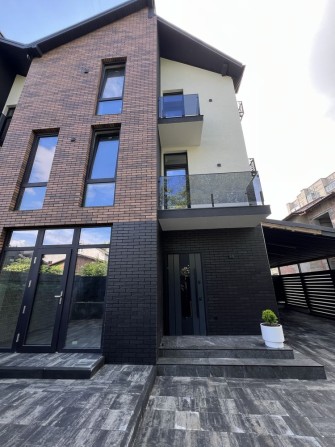 Котеджі «Central Таунхаус»вул.Патона(вул.Кричевського і вул.Євського) - фото 1