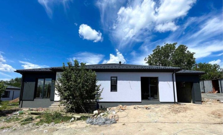 1-прверховий будинок Шкуринці в закритому уомплексі - фото 1