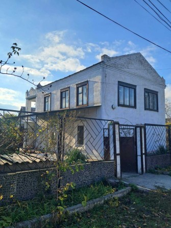 Продам 8-ми км, 2-х этажн дом с 2-мя отдельными входами, для 2-х семей - фото 1