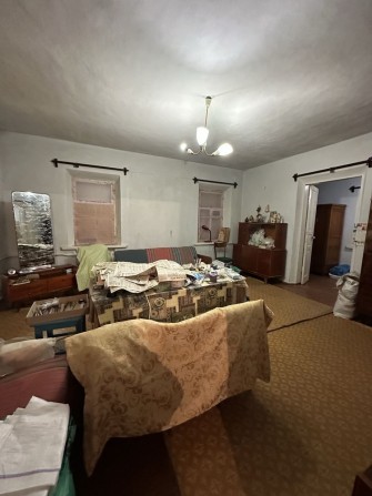 Продам отдельностоящий дом с приватной землей ! - фото 1