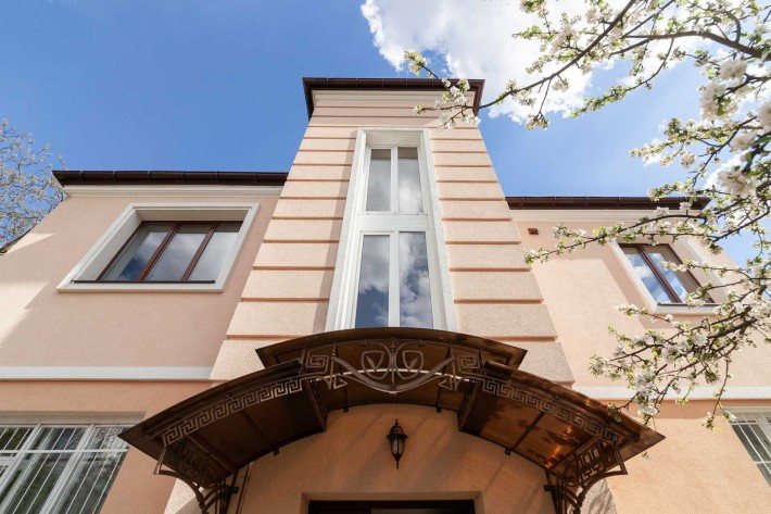 Продам будинок вулиця Херсонська (Кибальчича) біля парку Залізна вода - фото 1