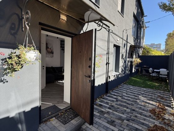 Продаю часть дома в центре 100м2 ул Защука Николаев