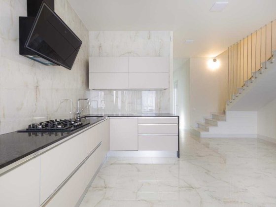 Продаж розкішного таунхаусу в залізничному районі Львів