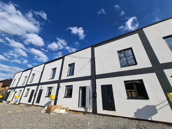 Продаж 2 поверховий Такнхаус з ремонтом в ТОПОВІЙ локації - фото 1