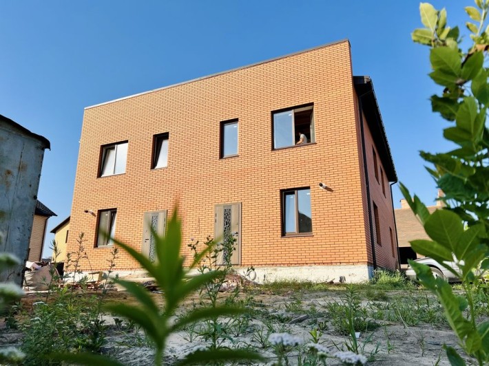 Продаж таунхауса біля вул Юзвинської, 70 кв.м., 2 кім, центр комунікац - фото 1