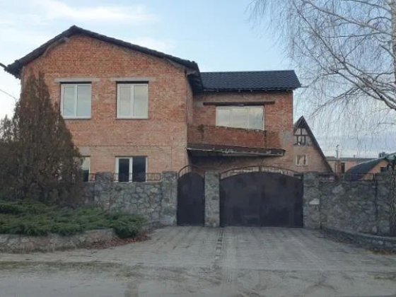Продам 2-о поверховий будинок 187+70 м2 на початку Лелеківки. Кропивницький