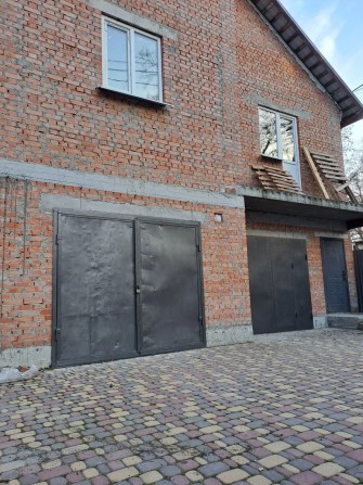 Продам двоповерховий будинок в центрі міста. - фото 1