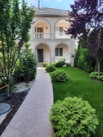 Два будинка по ценi одного  в Совиньоні. Яхт-клуб. - фото 1