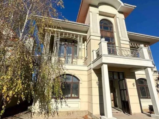 Дом в закрытом кооперативе на 10 ст. Фонтана. Своя земля. Без комиссии