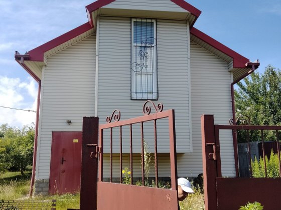 Продам дачный участок с жилым домом