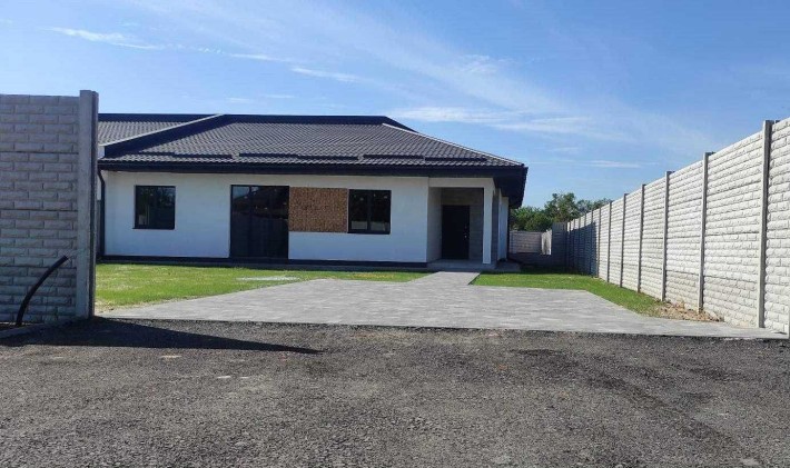 Дом- ПАВЛЕНКИ, ул. Ньютона,район Коммунальн. рынка ( Горбани, Герцена) - фото 1