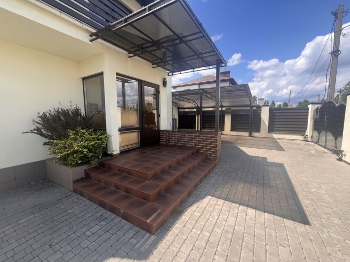 Продам будинок 200 м2 + 10 соток ділянка в Індустр. р-ні Харкова - фото 1