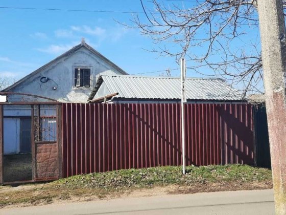 В срочной продаже дом с участком 7,5 соток  в Черноморке Одеса