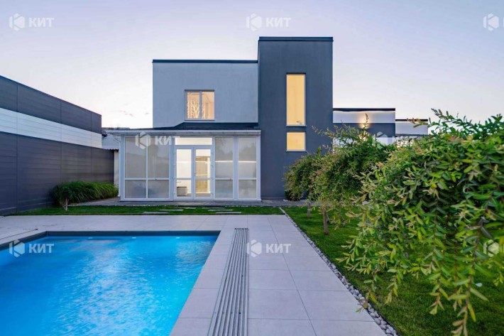 Будинок 310 м2, 9 соток, Центр ( Защитников Украины, Киевская) 124895 - фото 1