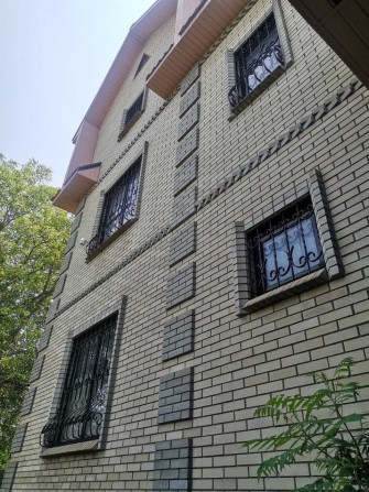 Продам будинок 600 м², 3 єтажи - фото 1