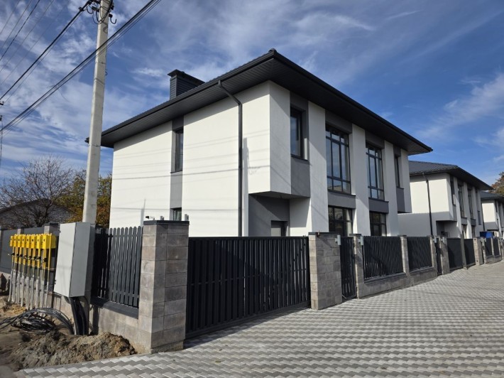 Продам Дуплекс в с. Петропавлівська Борщагівка,від Власника. - фото 1