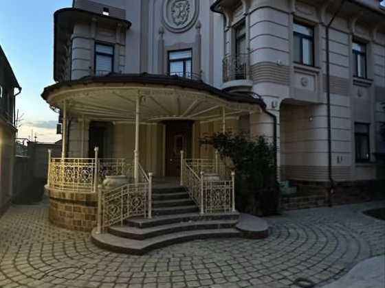 Роскошный дом на Львовской, 13 Фонтана, 10 соток, бассейн, баня/ хамам Одесса