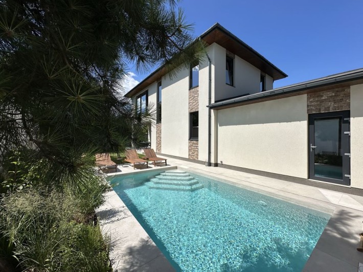 Шикарный дом с бассейном на Фонтане - фото 1