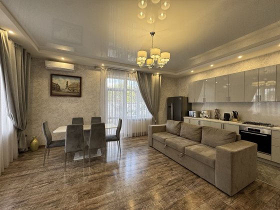 Дом в районе 10ст. Б. Фонтана / Вузовский