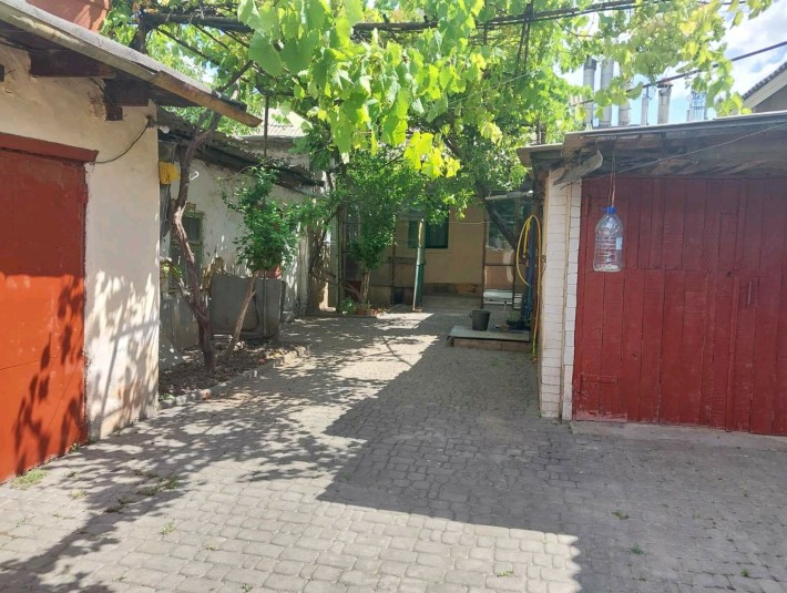 Продам отдельно стоящий дом в центре Слободки ул.Тихая - фото 1