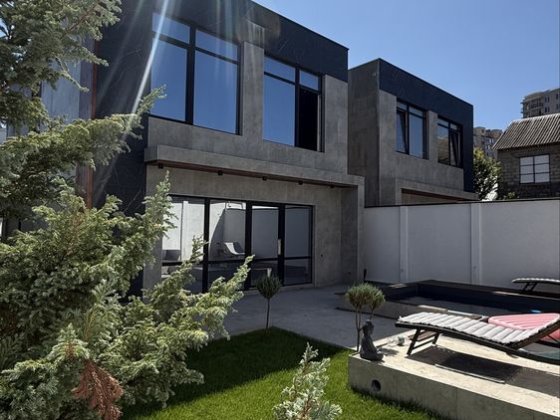 В продаже новый дом с гаражом, Таирова Одеса