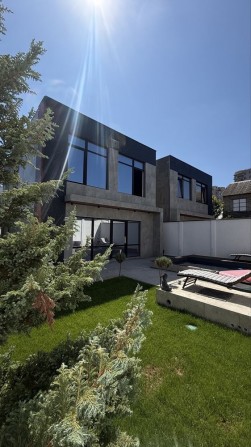 В продаже новый дом с гаражом, Таирова - фото 1