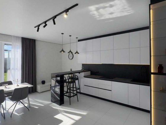 Продам дом с красивым ремонтом в Червоном Хуторе! Рассрочка! Одесса