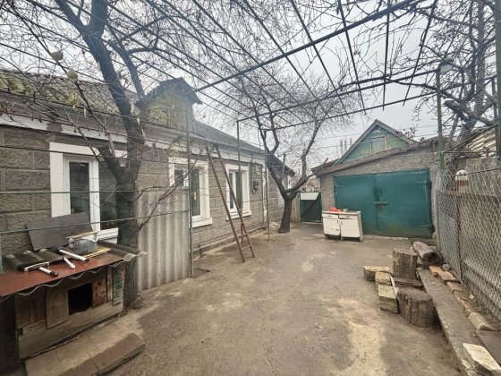 Продам два будинки в одному дворі Соляні Николаев