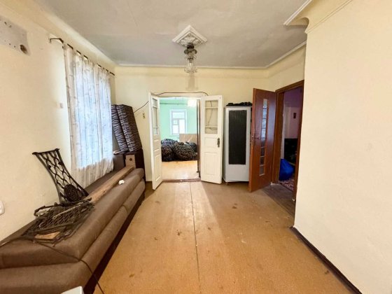 Будинок з окремим двором!