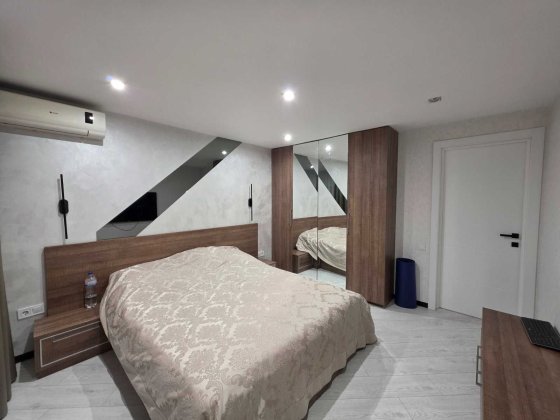 Дом который строили для себя ! Близость центра города .