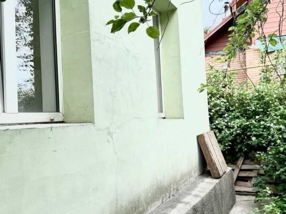 Продам часть дома в Песочине, супер место, рядом парк. Харків