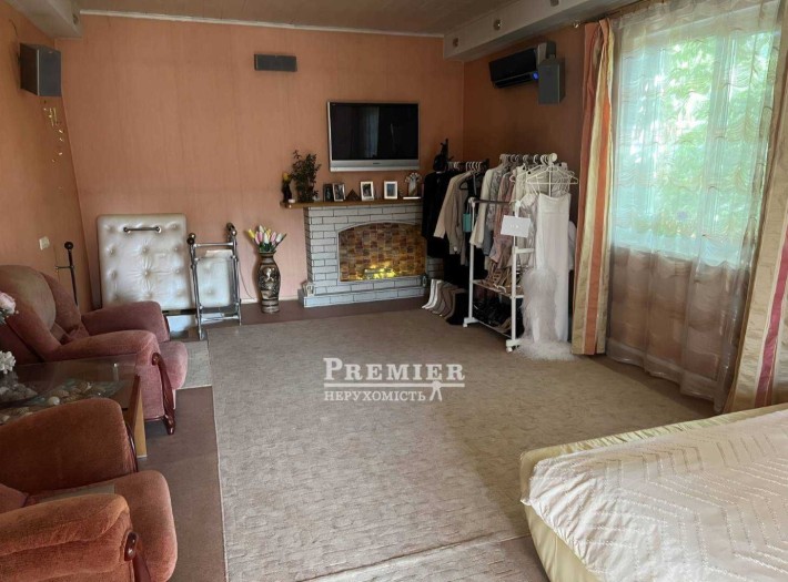 Терміново продам будинок в 10-ти хвил. від центру - фото 1