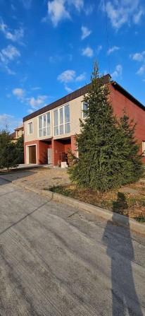 Новые Дома.Таунхаус.Отличное место.Центр.Комнукации.Под ваш ремонт. - фото 1