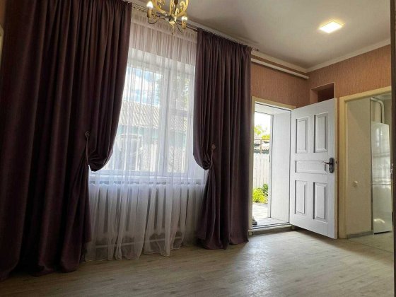 Дом с участком + гараж з подвалом, АГВ. Застава 2